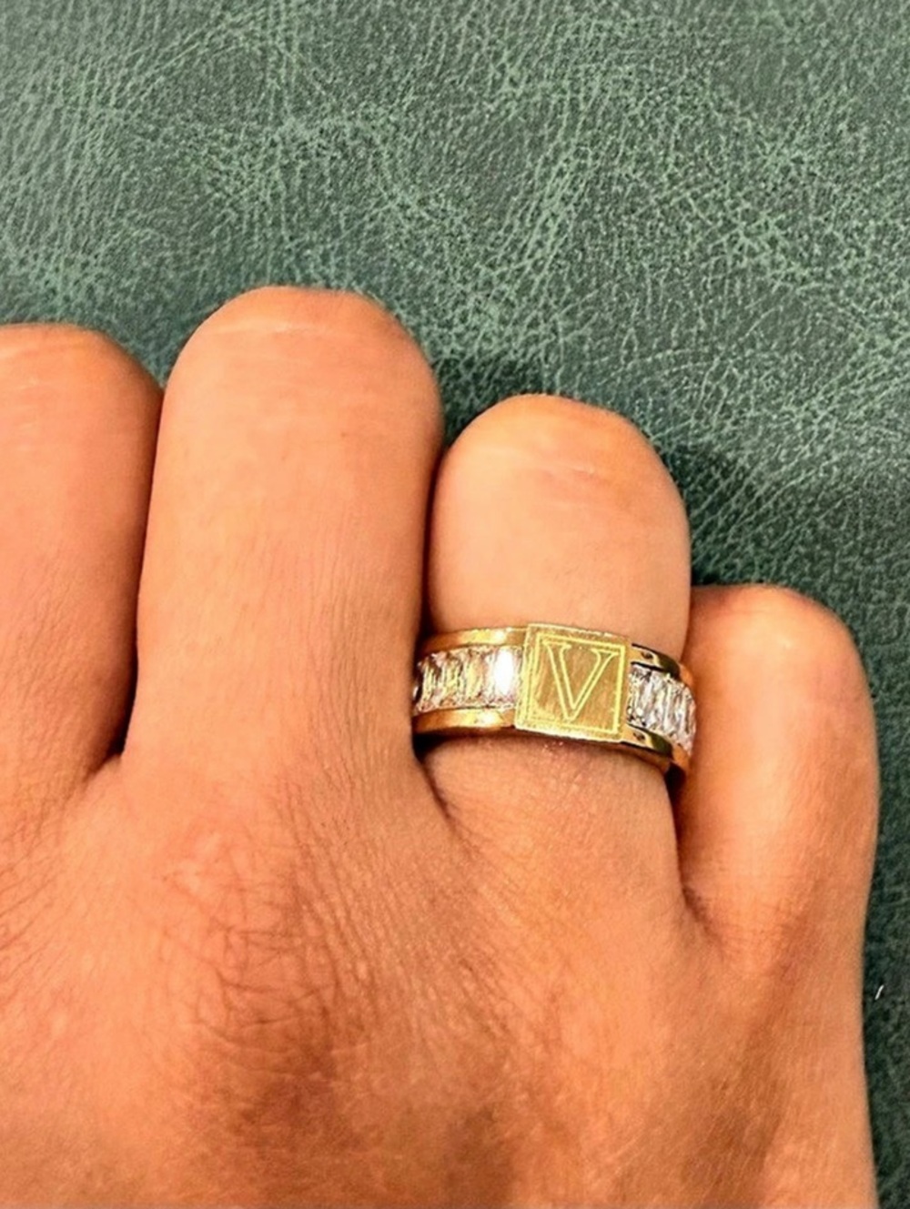 Two-Tone Crystal-Style Ring - Picture 3 of 3